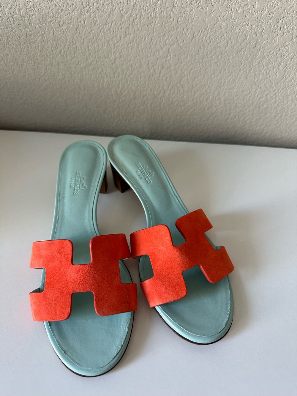 Hermès Oasis Sandals 37.5 -Orange and Blue